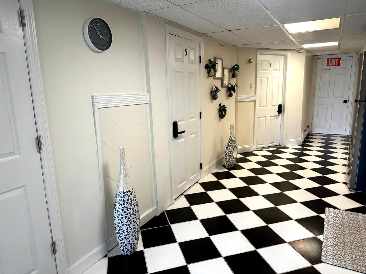 4-A Diamond In Yonkers Hotel Bagian luar foto